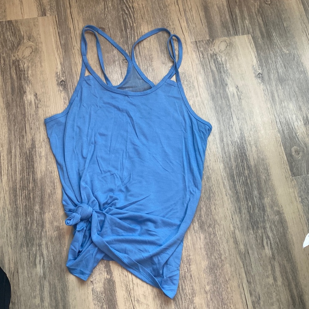 Women’s workout top